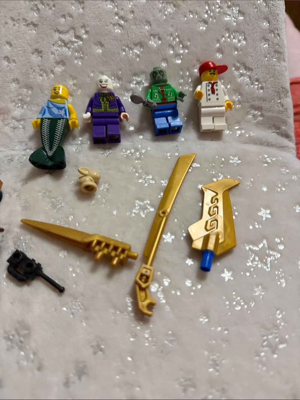 Mixed lot of Legos with minifigures